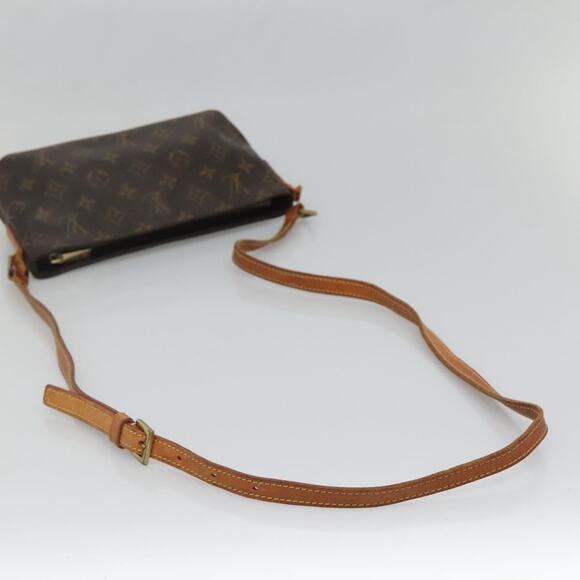 LOUIS VUITTON Monogram Trotteur Shoulder Bag M51240 - Picture 7 of 12